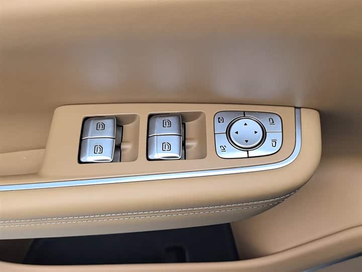 Фото 9 - LiXiang One