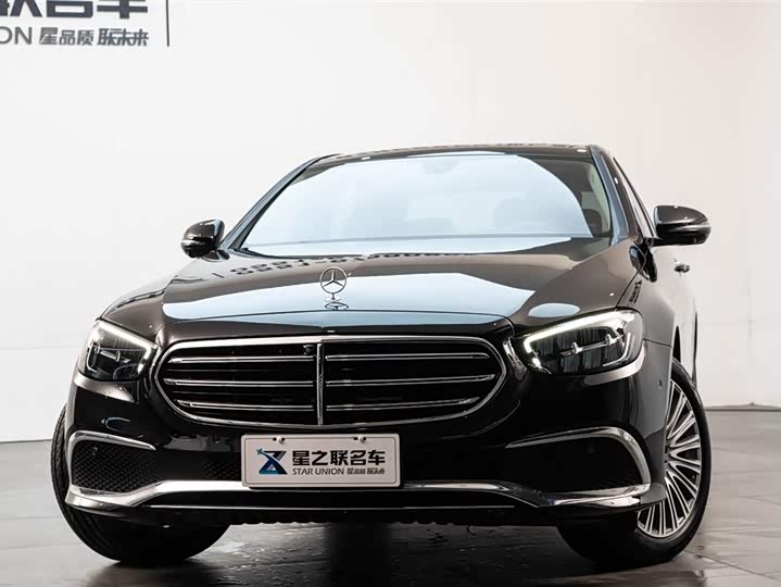 Фото 2 - Mercedes-Benz E-Class