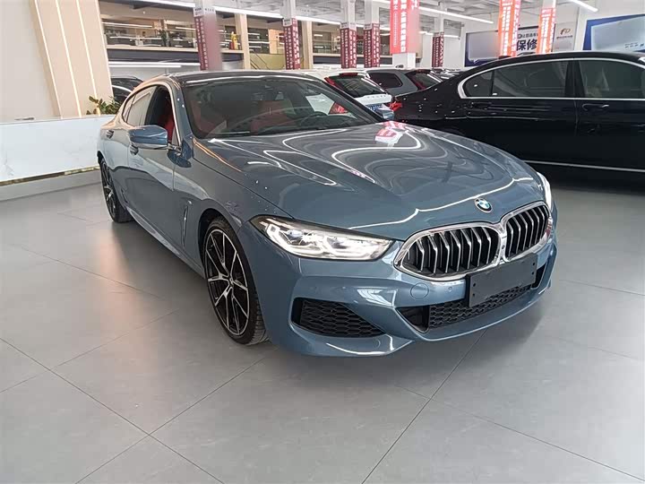 Фото 4 - BMW 8 Series