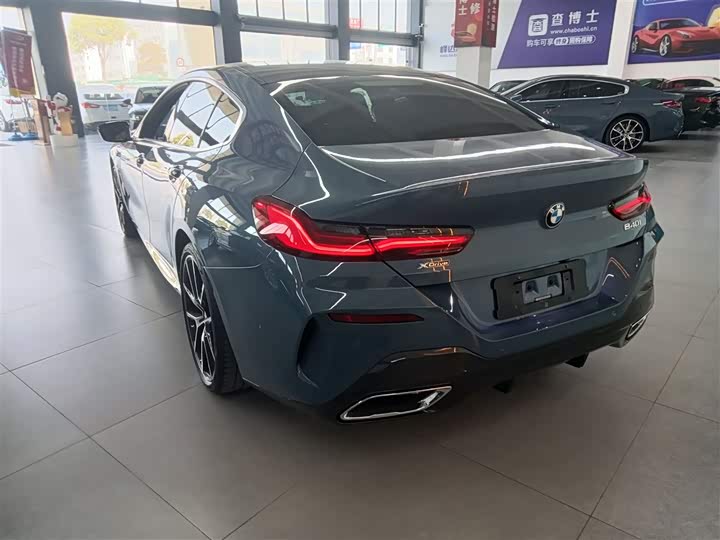 Фото 5 - BMW 8 Series