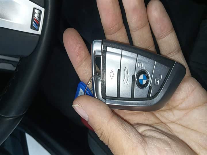 Фото 9 - BMW 8 Series