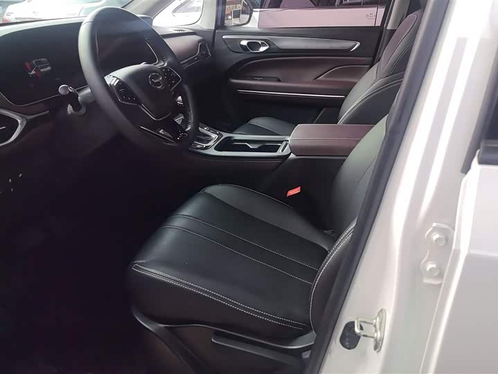 Фото 9 - GAC Trumpchi M6