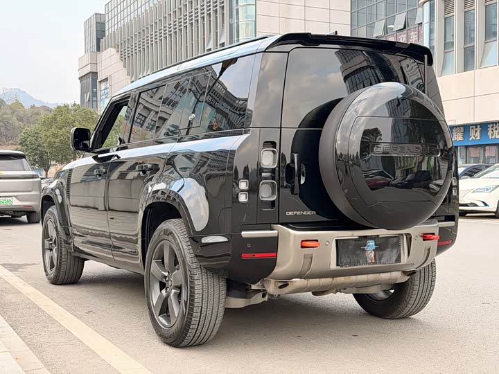 Фото 6 - Land Rover Defender