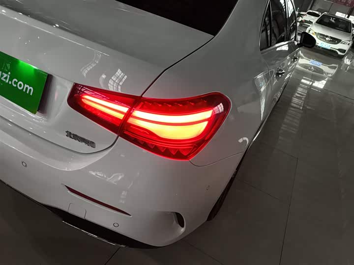 Фото 8 - Mercedes-Benz A-Class