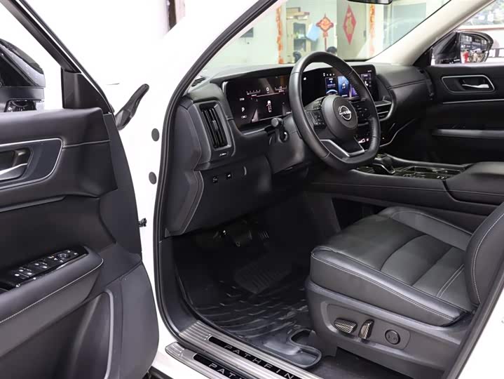 Фото 9 - Nissan Pathfinder