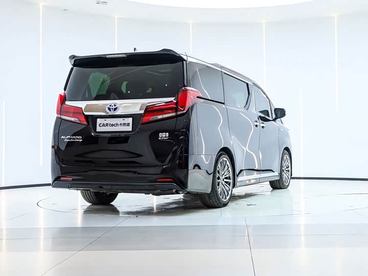 Фото 2 - Toyota Alphard
