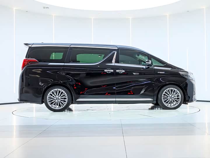 Фото 8 - Toyota Alphard