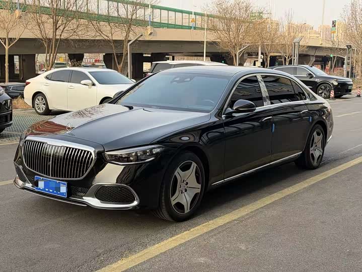 Фото 1 - Mercedes-Benz Maybach S-Class