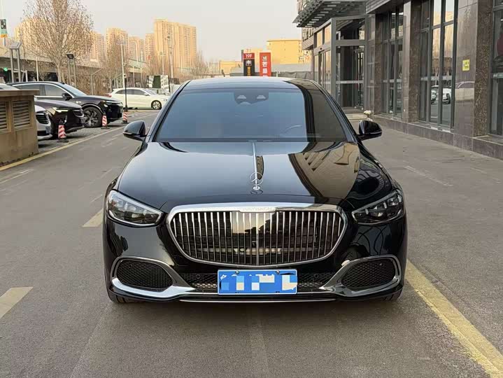 Фото 2 - Mercedes-Benz Maybach S-Class
