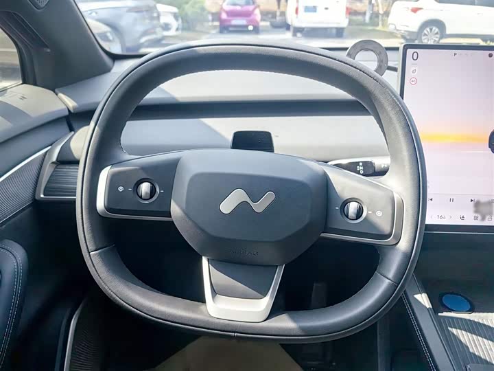 Фото 3 - Nio Onvo L60