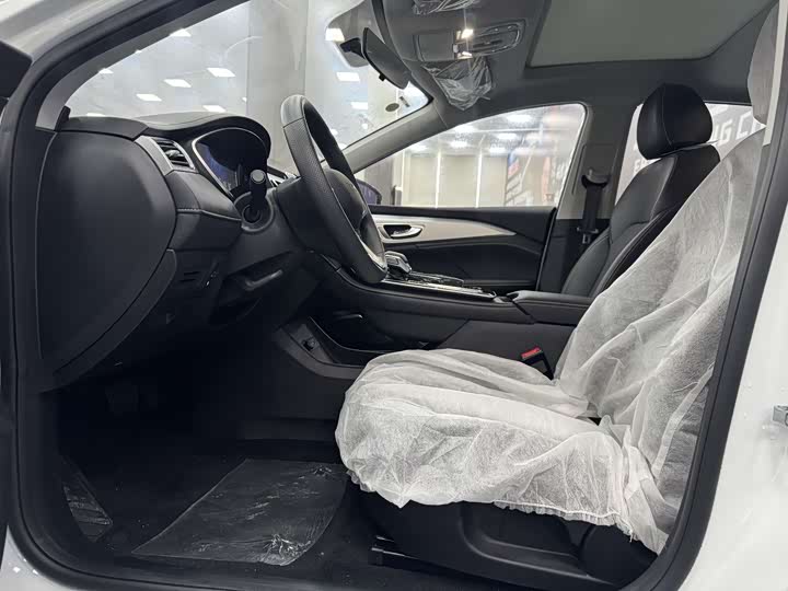 Фото 7 - Roewe i6 Max EV