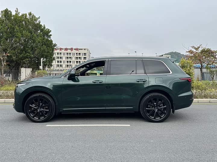 Фото 3 - LiXiang One