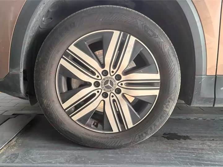 Фото 8 - Mercedes-Benz EQA