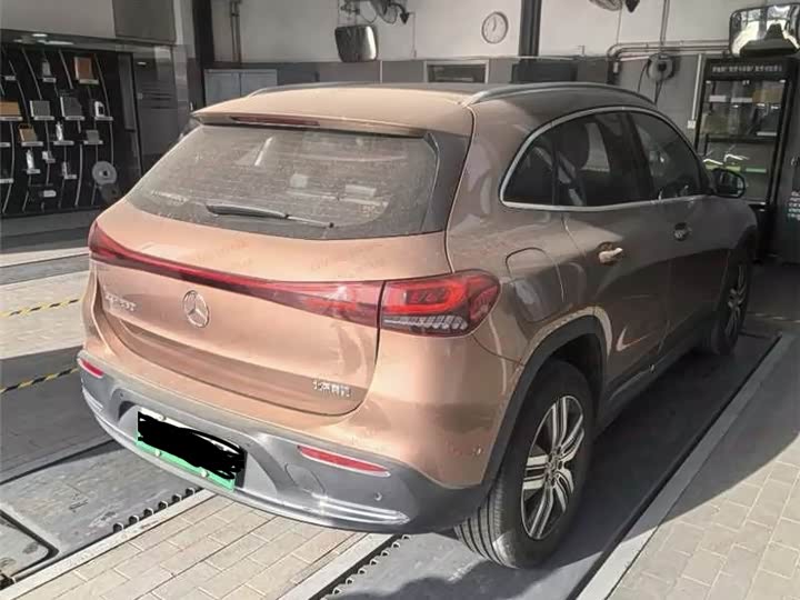 Фото 9 - Mercedes-Benz EQA