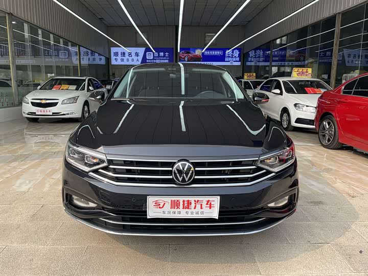 Фото 2 - Volkswagen Magotan