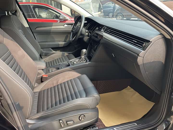 Фото 6 - Volkswagen Magotan