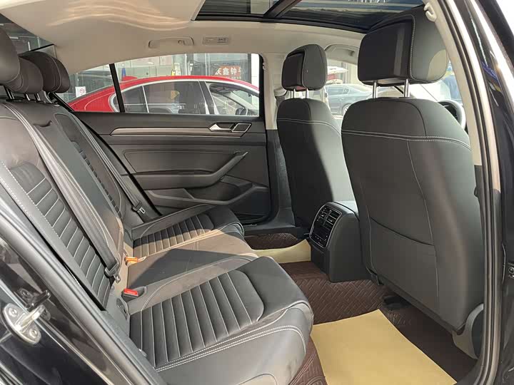 Фото 7 - Volkswagen Magotan