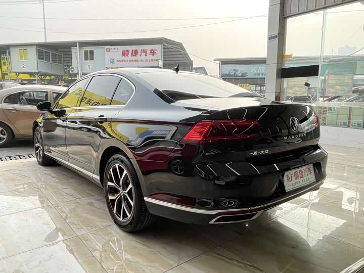 Фото 9 - Volkswagen Magotan