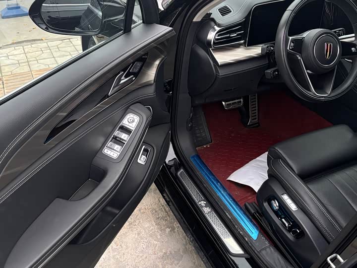 Фото 7 - Hongqi H9