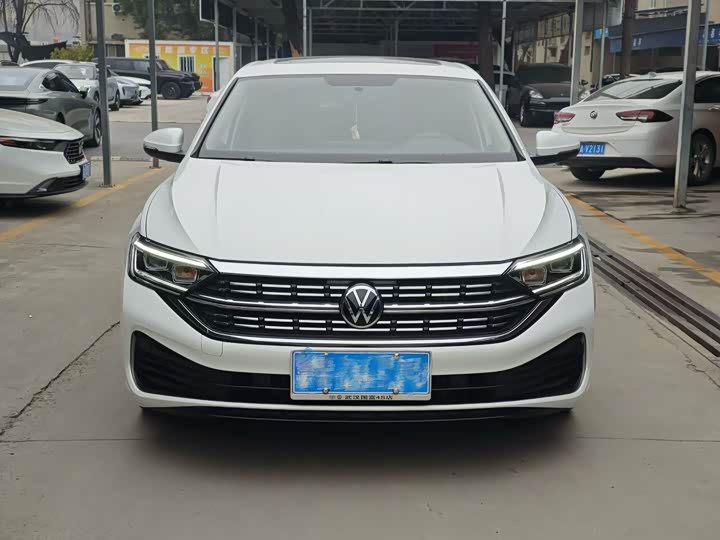 Фото 2 - Volkswagen Sagitar L