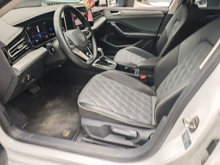 Фото 4 - Volkswagen Sagitar L