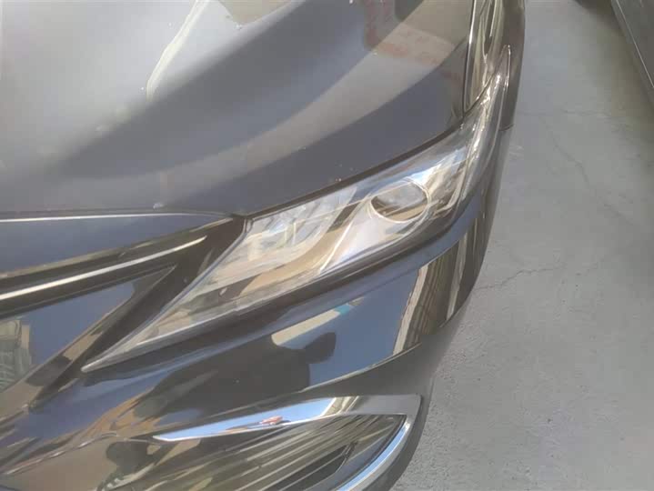 Фото 5 - Toyota Camry