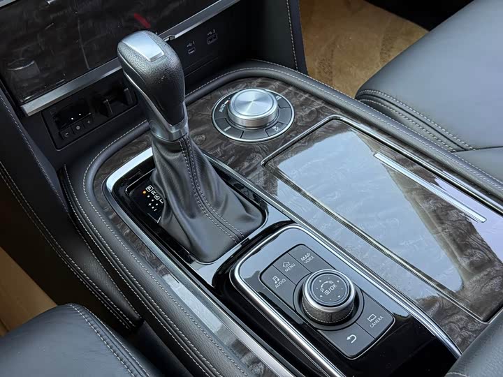 Фото 6 - Nissan Armada