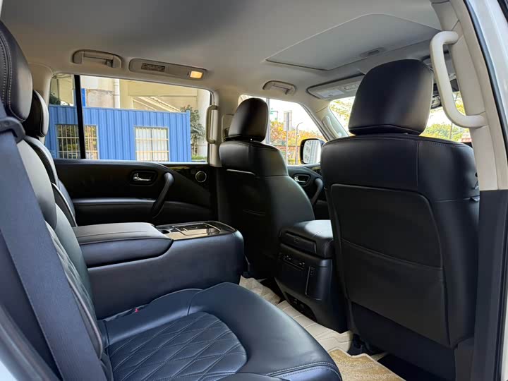 Фото 8 - Nissan Armada