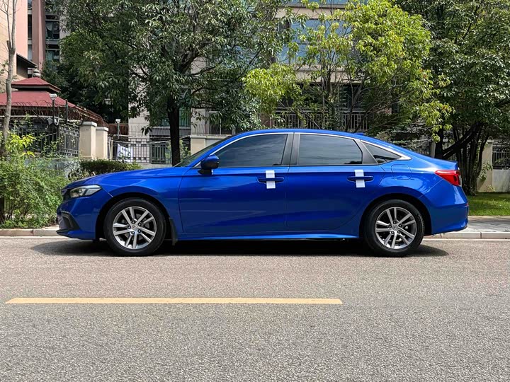 Фото 3 - Honda Civic