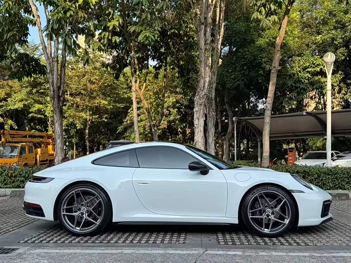 Фото 9 - Porsche 911