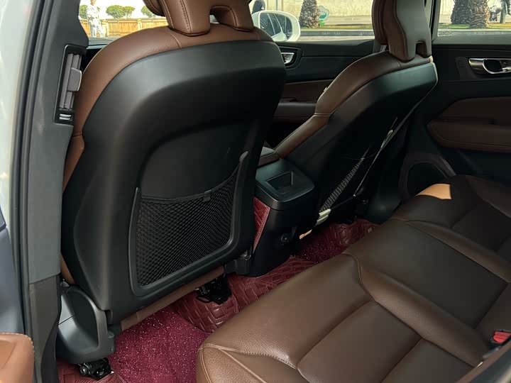 Фото 5 - Volvo XC60