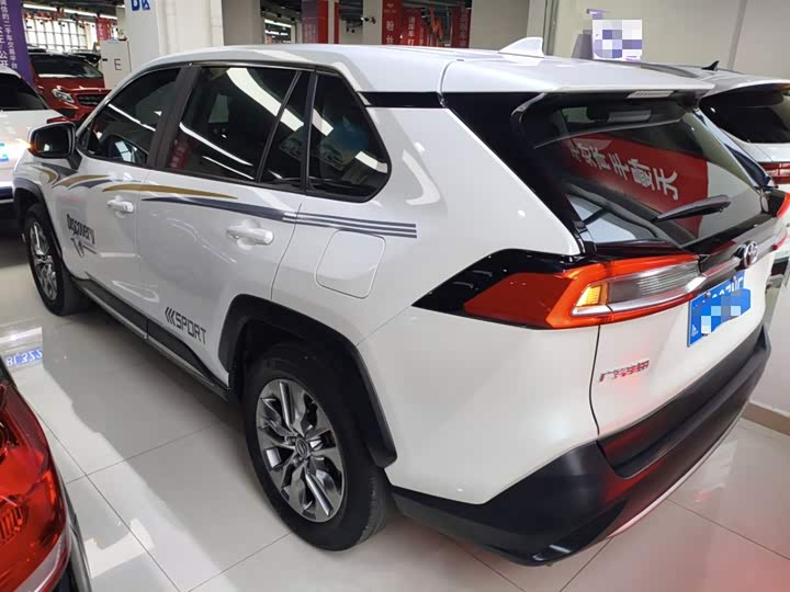 Фото 5 - Toyota Wildlander