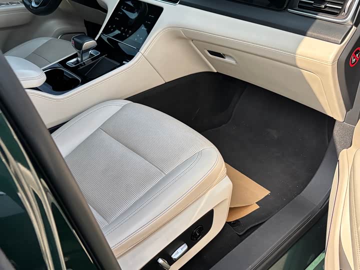 Фото 3 - LiXiang One