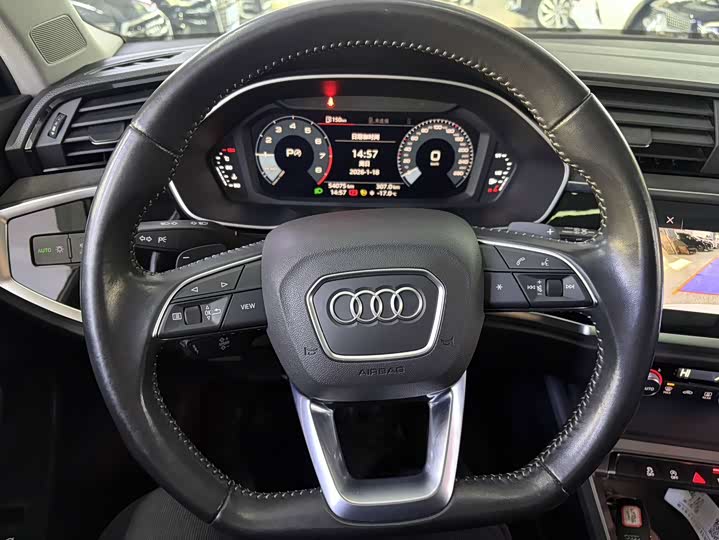 Фото 7 - Audi Q3