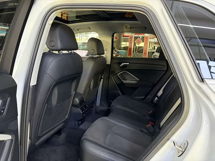 Фото 9 - Audi Q3