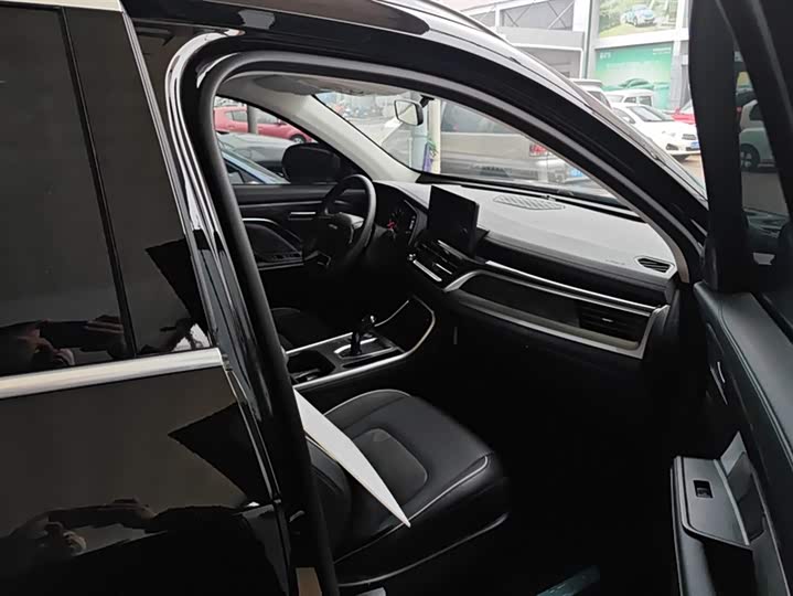 Фото 8 - Haval H6