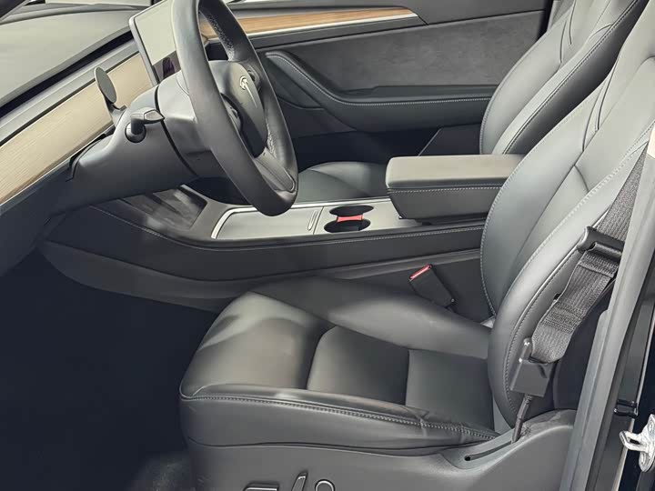 Фото 5 - Tesla Model Y