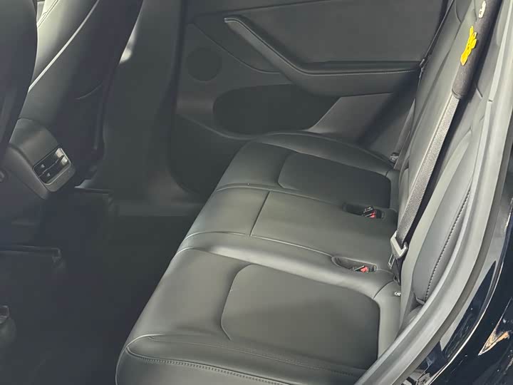 Фото 9 - Tesla Model Y