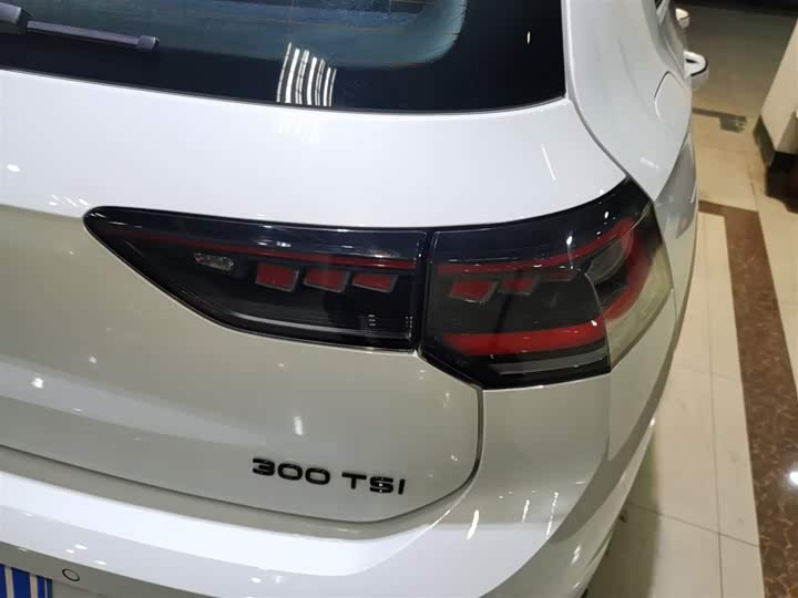 Фото 8 - Volkswagen Golf