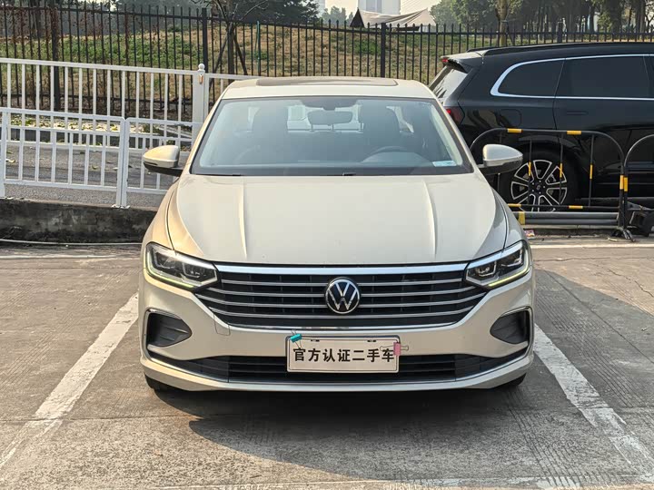 Фото 2 - Volkswagen Lavida