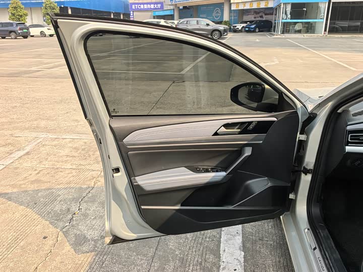 Фото 4 - Volkswagen Lavida