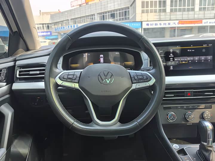 Фото 8 - Volkswagen Lavida