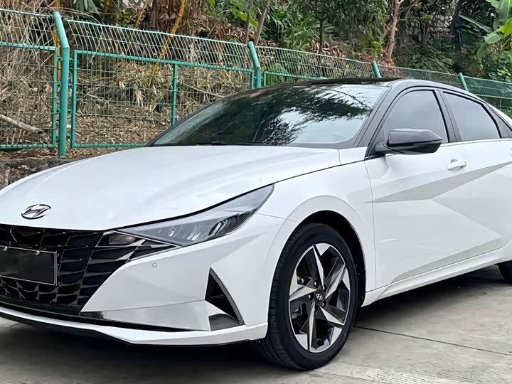 Фото 1 - Hyundai Elantra N line