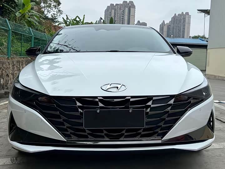 Фото 2 - Hyundai Elantra N line