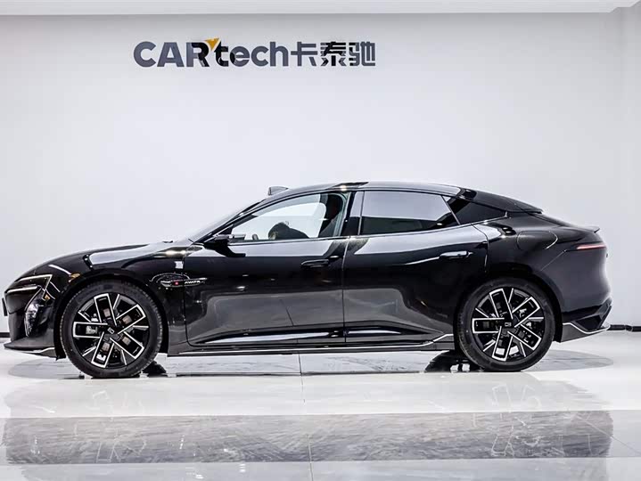 Фото 3 - Avatr 06