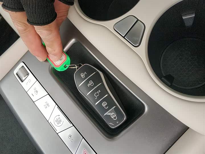 Фото 9 - BYD Xia