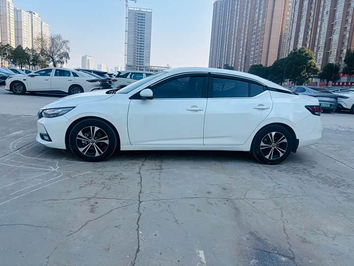 Фото 4 - Nissan Sylphy