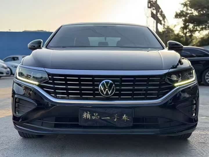 Фото 2 - Volkswagen Passat