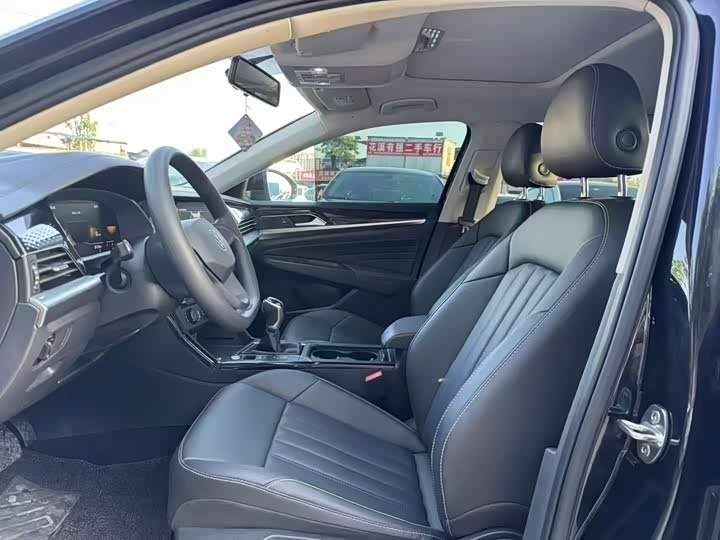 Фото 4 - Volkswagen Passat