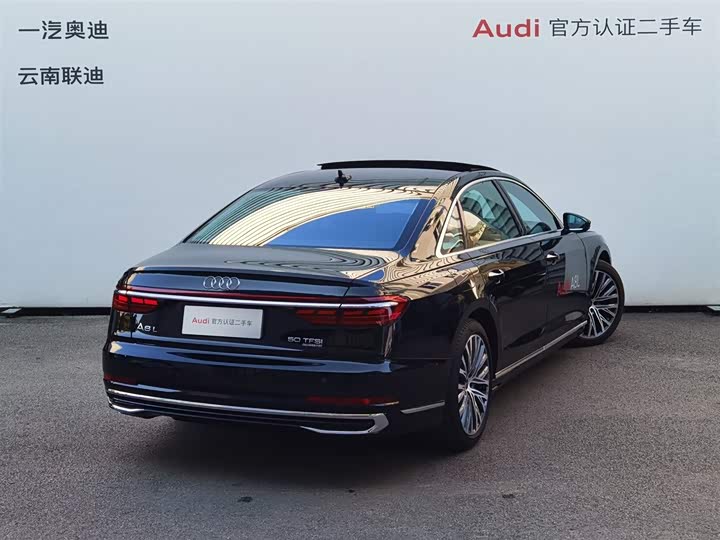 Фото 4 - Audi A8